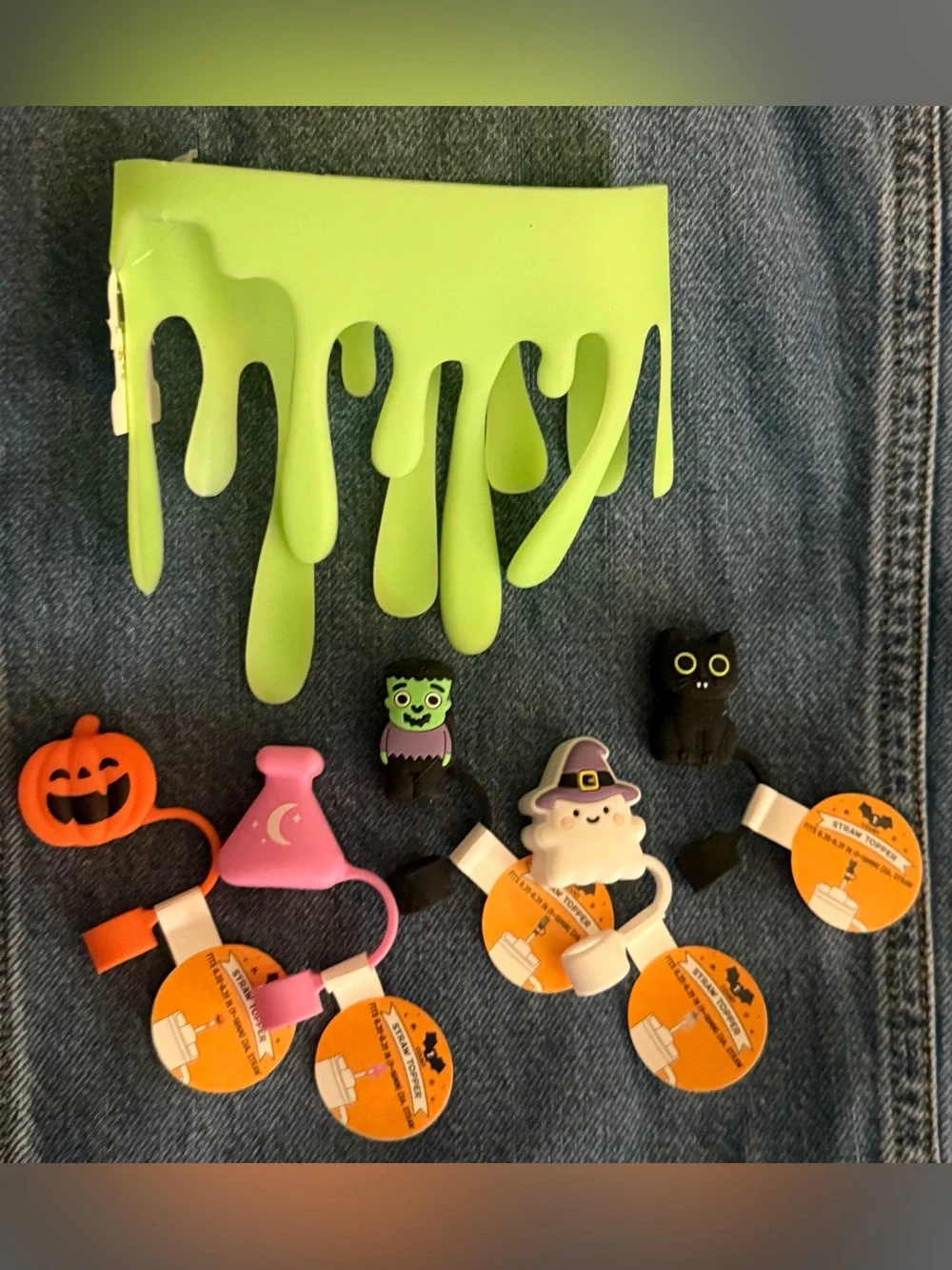 Target Bullseye Halloween Glow-in-the-Dark Slime Cup Sleeve & 5 straw toppers